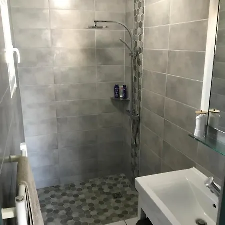 Maison Agreable Pour 24h Du Mans Pensionat *