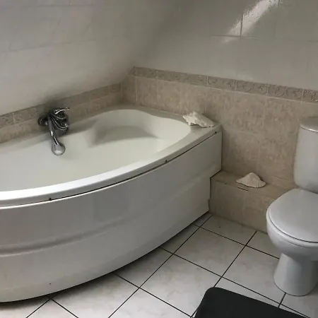 Maison Agreable Pour 24h Du Mans Pensionat