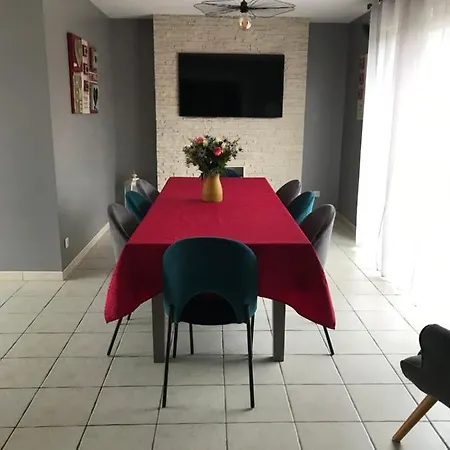 Maison Agreable Pour 24h Du Mans Pensionat *
